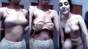 Pap Bugil Cantik Uting Merah Muda Video by Beeg Pap Bugil Cantik Uting Merah Muda Video by Beeg