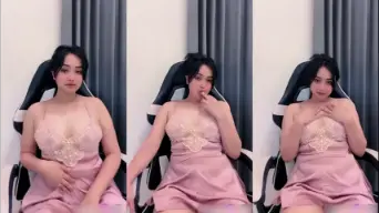 Dhea Cantik Sexy Lingerie Pink Live Video by NoBokep