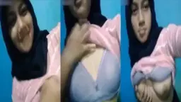 Abg Hijab Cantik Pamer Toket Mulus Video by TXXX Abg Hijab Cantik Pamer Toket Mulus Video by TXXX