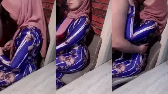 Ngentot Sama Atasan Demi Gaji Video by BebasIndo
