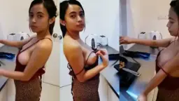 Pembantu Masak Siap Dientot Kapan Pun Video by Eporner