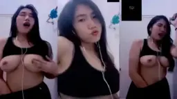 Bokep VCS Cewek Cantik Toket Gede Sange Video by BokepHUB