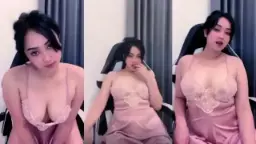 Dhea Cantik Seksi Lingerie Pink Mempesona Video by BebasIndo