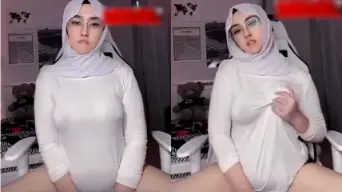 Viral BabyPanda Hijaber Colmek Dikursi Video by Eporner