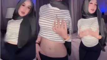 Desahan Awek Hijab Woman Live Instagram Video by BokepHUB Desahan Awek Hijab Woman Live Instagram Video by BokepHUB