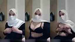 Hijab Camilla Mainin Toket Video by YourPorn