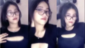 Elya Daun Masih Muda Kacamata Idaman Banget Video by Beeg Elya Daun Masih Muda Kacamata Idaman Banget Video by Beeg