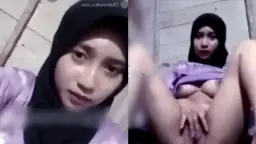Dedek Hijab Colmek OME TV Video by xVideos Dedek Hijab Colmek OME TV Video by xVideos